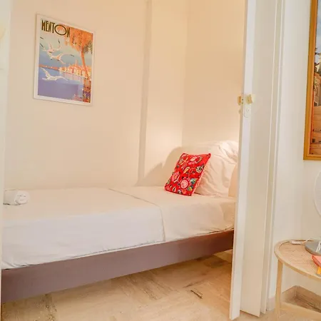 « Hawai » Proche Mer, Calme, Piscine Apartman